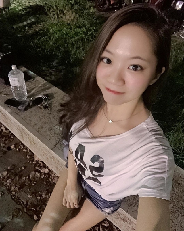 欣欣的第一张照片--桃园王婆说媒