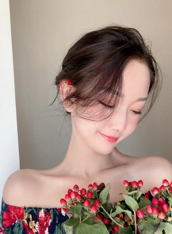 小诗vanessa的第二张照片--桃园王婆说媒